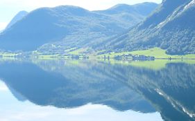 Lake View Holiday Stay In Jolster